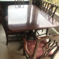 Beautiful Vintage Dining Set.