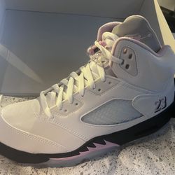 Air Jordan 5 Retro OG soft pink size 10