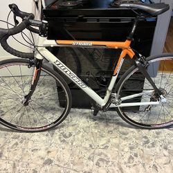 NOVARA STRAUA XL