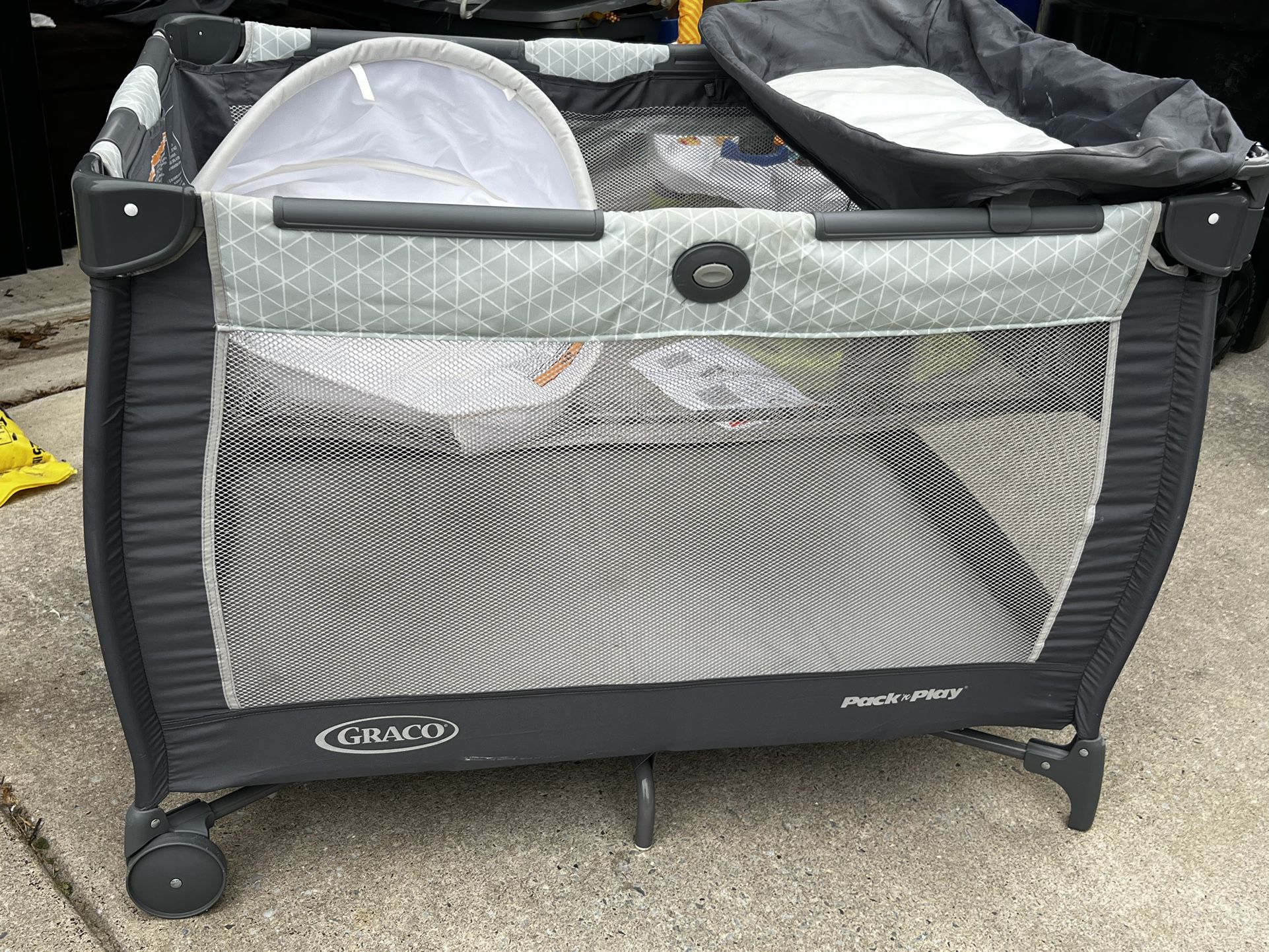 Pack And Play Baby Playpen Bassinet 