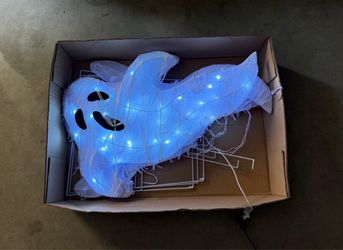 Halloween Decoration 3 Ghosts Flying Led Lights Animated Function (New)