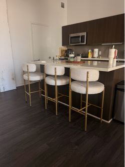White boucle bar stools