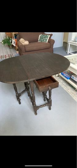Antique table modular