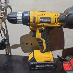Drill Similar To Dewalt 