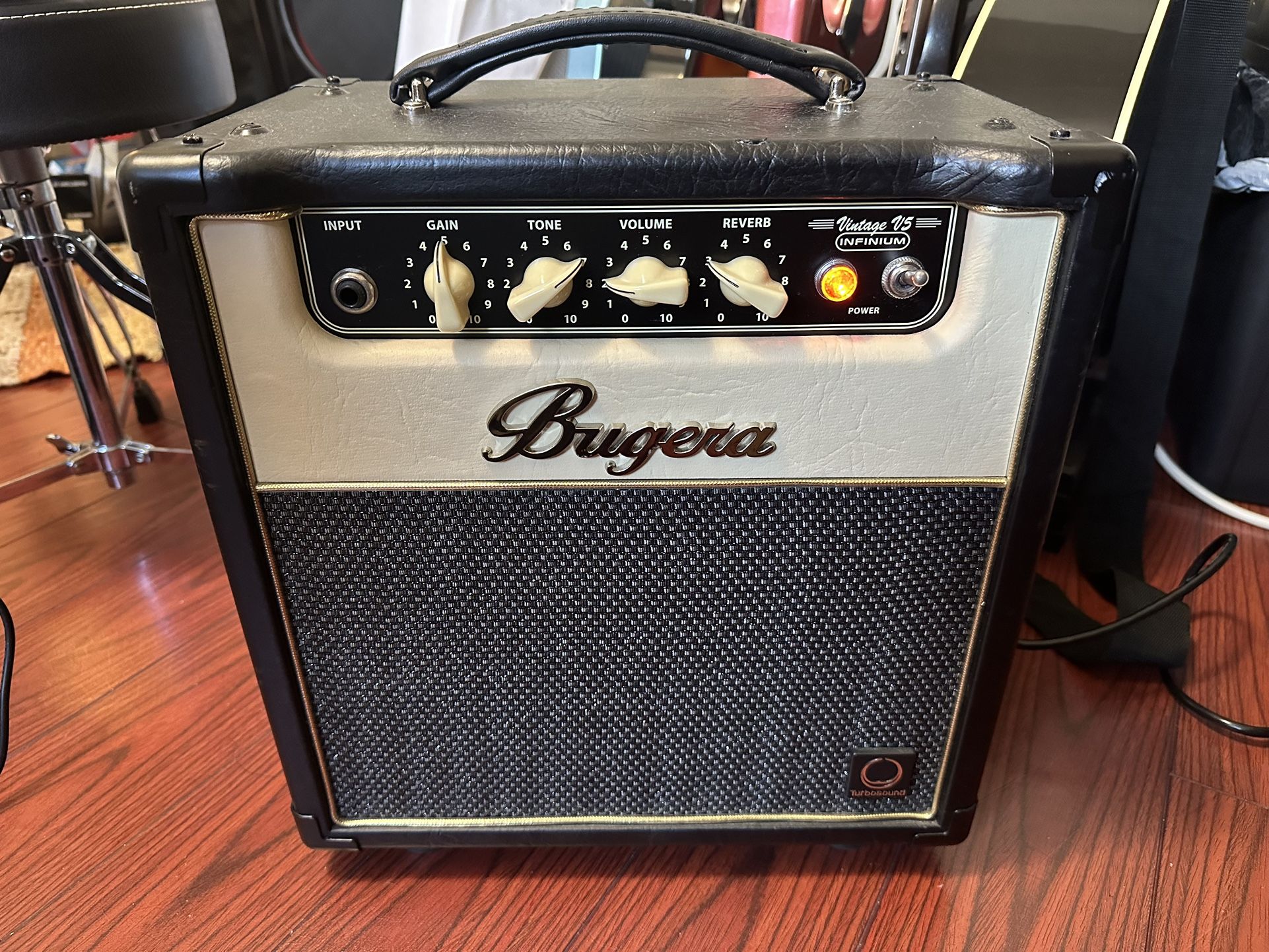 Bugera Vintage V5 Infinium Tube Amp for Sale in Monrovia, CA OfferUp