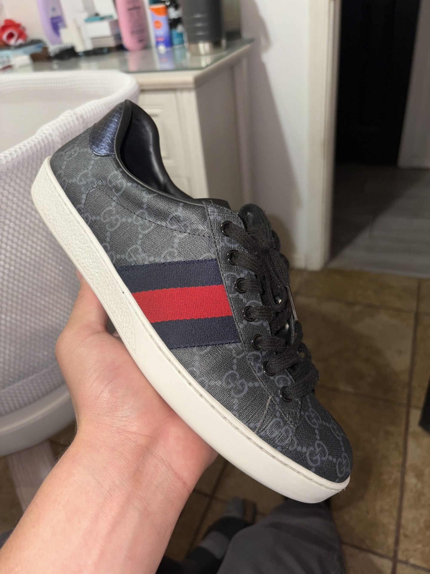 Gucci Aces Size 10