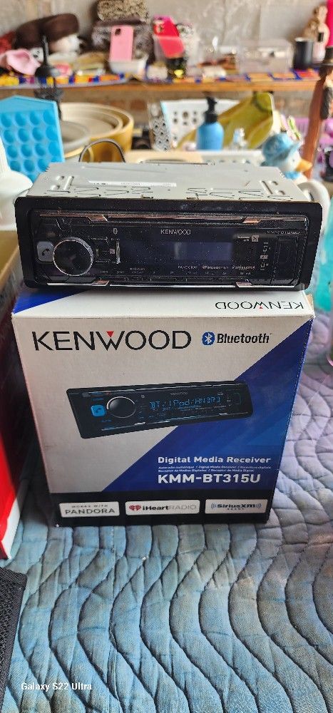 Kenwood Bluetooth Radio