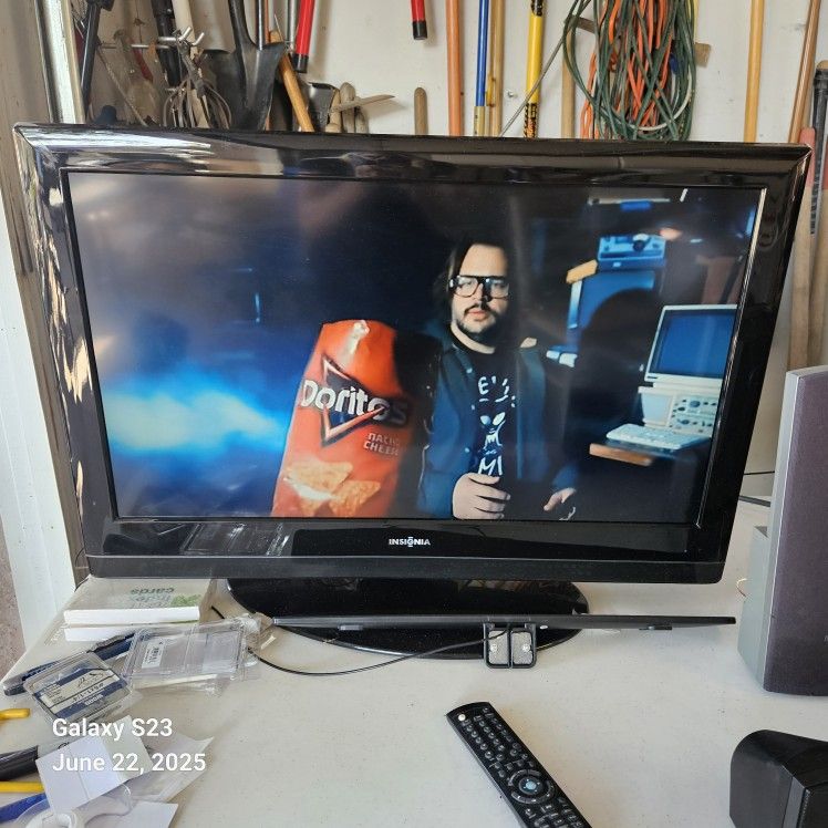 Insignia LG Logic TV