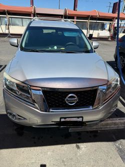 Nissan Pathfinder 2016 4WD