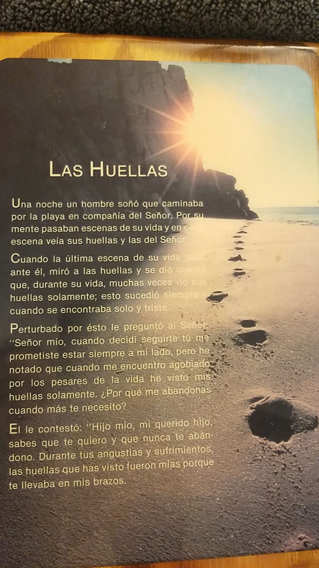 Free. Footprints in the Sand prayer in Spanish