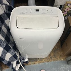 AC Unit With Remote