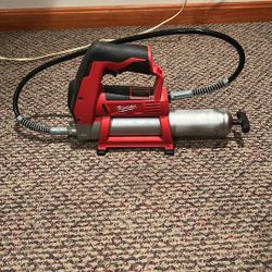 Milwaukee M12 Grease Gun