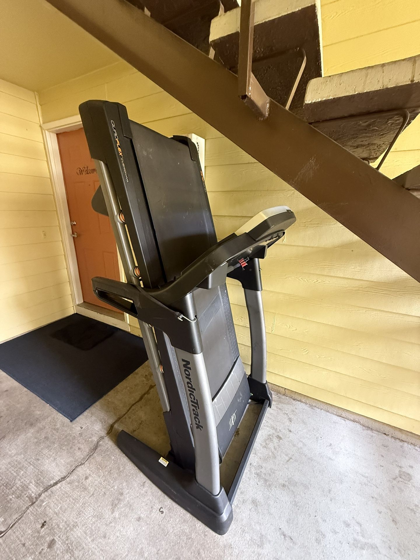 Nordictrack Treadmill C900