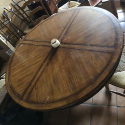 Kitchen/Dining Table 