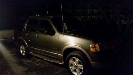 2004 Ford Explorer