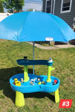 Water Table W NEW Umbrella & toys