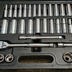 Duralast 50-piece Mechanics Tool Set W/Carrying Case