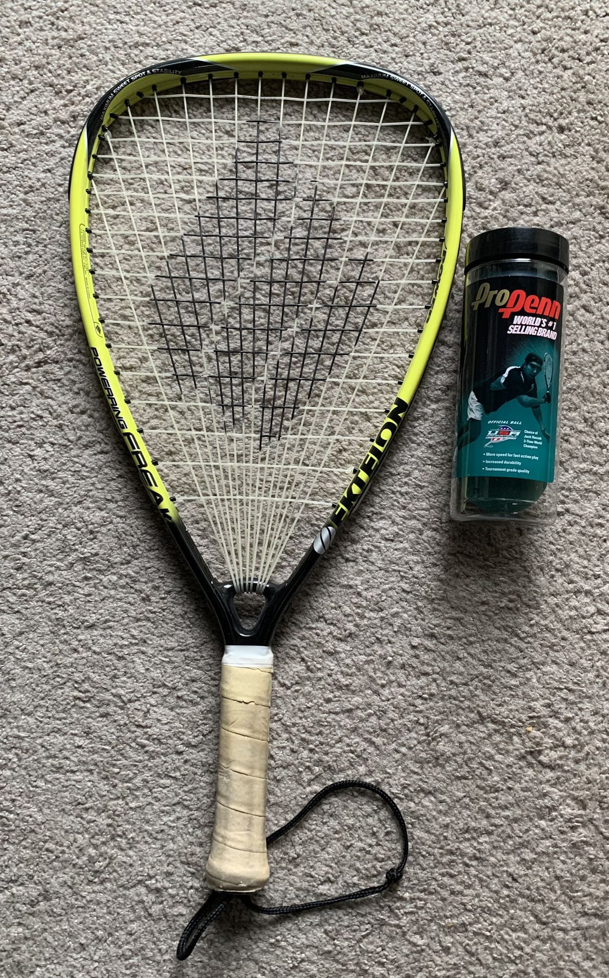 Ektelon Racquetball Racquet and 3-pack New Pro Penn Balls