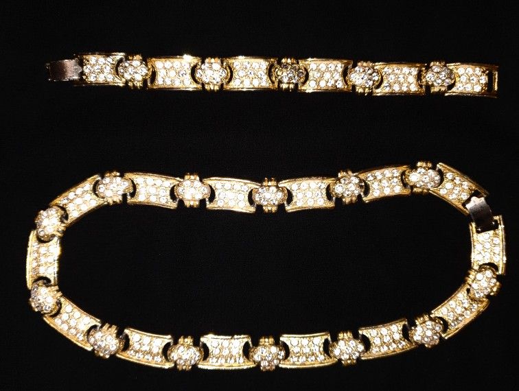 Gold Tone Rhinestone Necklace And Bracelet Set