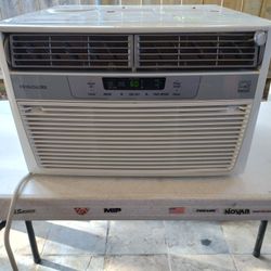 Window AC Unit 