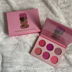 The Sweet Pinks Eyeshadow Palette By Juvia’s Place Cosmetics ~New In Box