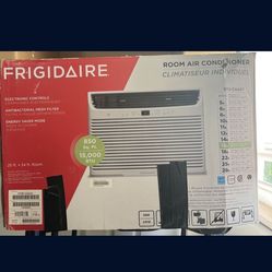 Frigidaire 15000 BTU Air Conditioner