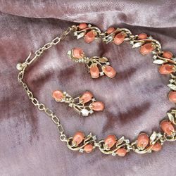 Trifari Vintage Necklace 