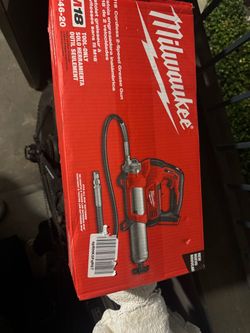 M18 18V Lithium-Ion Cordless Grease Gun 2-Speed (Tool-Only)
