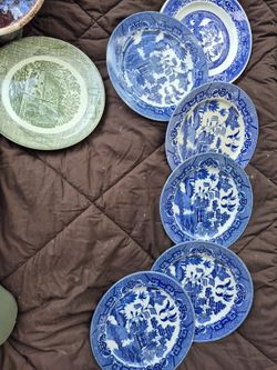 Vintage Blue Willow Japan Flow Blue Medium Plate / Saucer - 9.25 Inch Set of 3