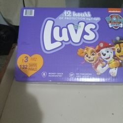 Love Pampers Size 3 . 132 Count Box
