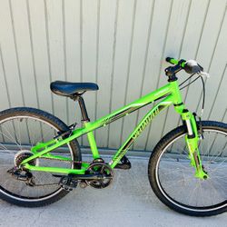 24” Specialized Hotrock Mountain Bike- (8-13 yrs rider)  