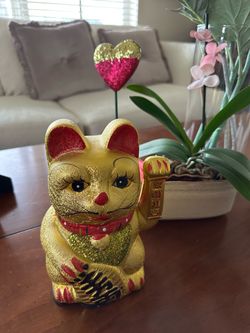Gold Maneki Neko Lucky Cat Figurine 8”