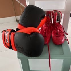 Boys Boxing Shoes And Gloves 