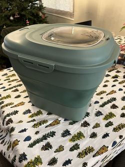 Collapsible Dog Food Storage Container
