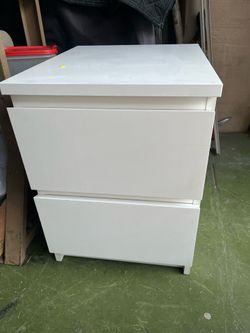 Night Stand - Mesa De Noche