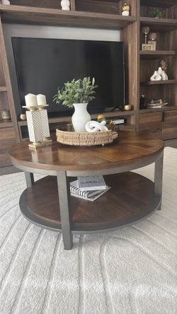 Round coffee table