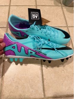 Size 10.5 - brand new Nike zoom mercurial vapor 15 AG soccer cleats