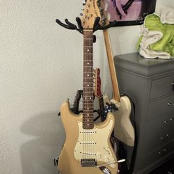 LTD Fender USA Stratocaster Limited Edition 2006 60th Anniversary Electric Guitar - Blonde