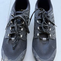 Black Pearl Izumi Size 12 Clip In Cycling Shoes  