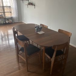 Table set and chairs