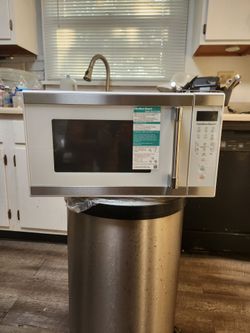 Microwave Hamilton Beach  White