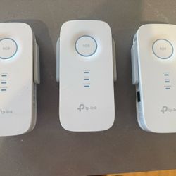TP Link WiFi Range Extender 1900