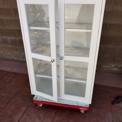 Mueble Vitrina En Buenas Condiciones 
