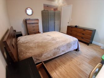Bedroom set