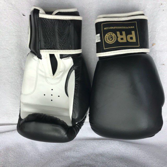 16oz Pro boxing gloves