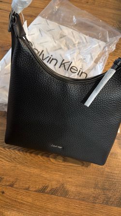 BRAND NEW CALVIN KLEIN PURSE
