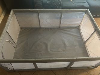 Indoor/Outdoor Play Pen