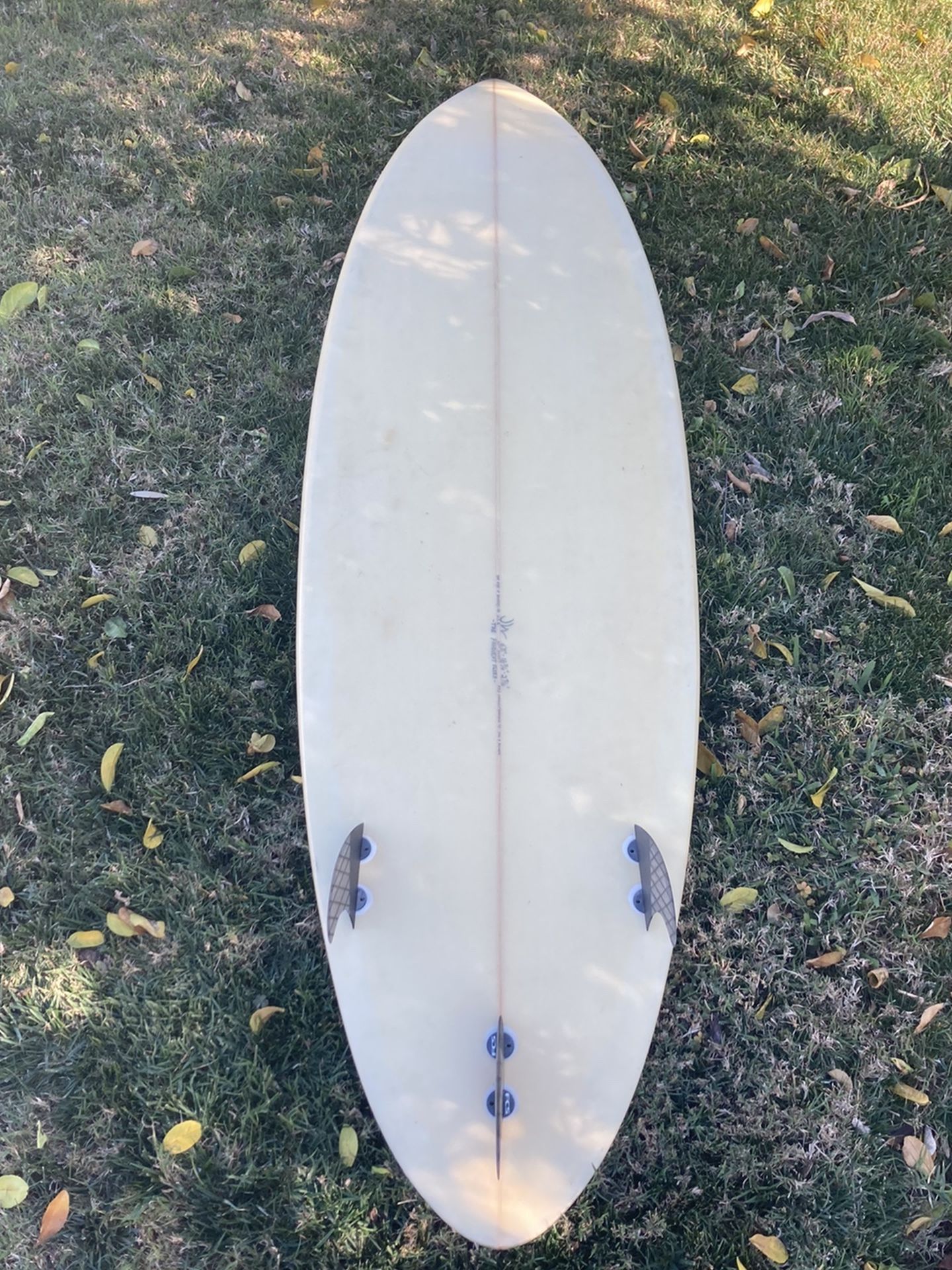 Short Surfboard 6’3