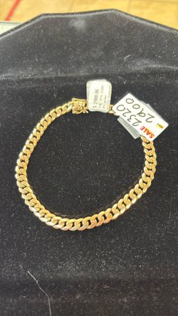 Bracelet