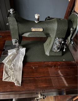White Rotary Vintage Sewing Machine with table Rotary series  77